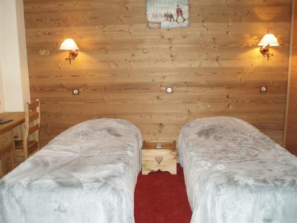 Logis Hotel Beausoleil Saint-Sorlin-dʼArves Εξωτερικό φωτογραφία